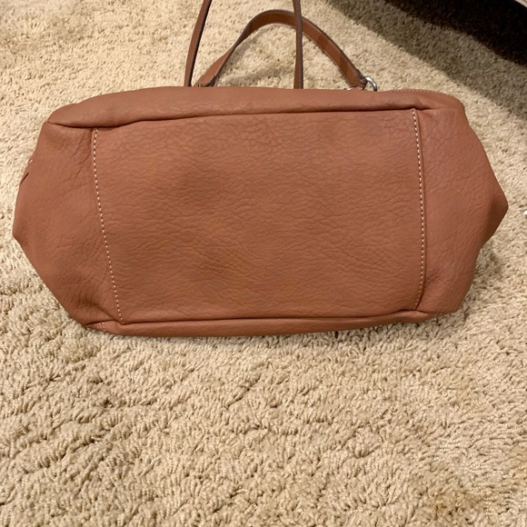 Beautiful Chaps brown leather shoulder bag- PERFECT condition; unused - Picture 4 of 7